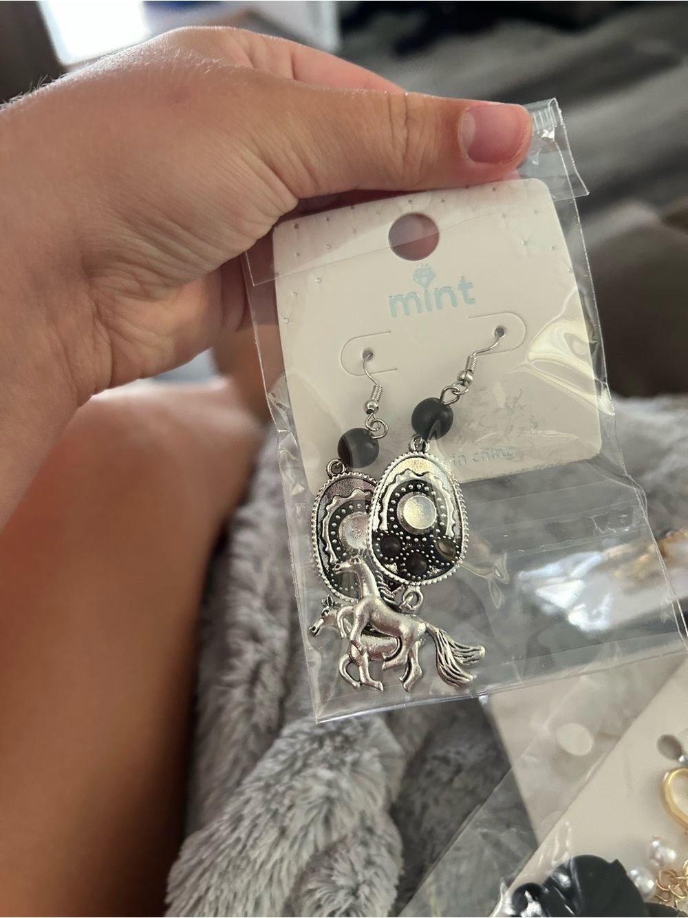 4/$50 Mint Silver-Tone Horse & Shield Dangle Earrings - Black Bead